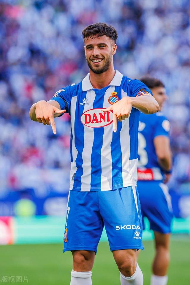 包含比利亚雷亚尔遭遇连败，升班马陷泥沼的词条