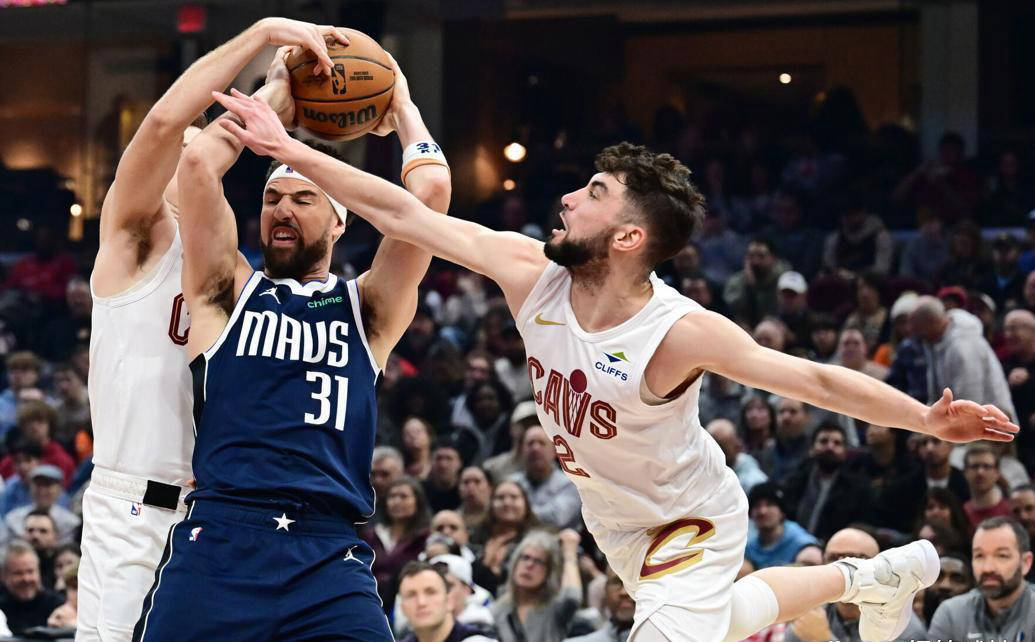 中国米兰体育-快船惨败独行侠，遭遇两连败的简单介绍