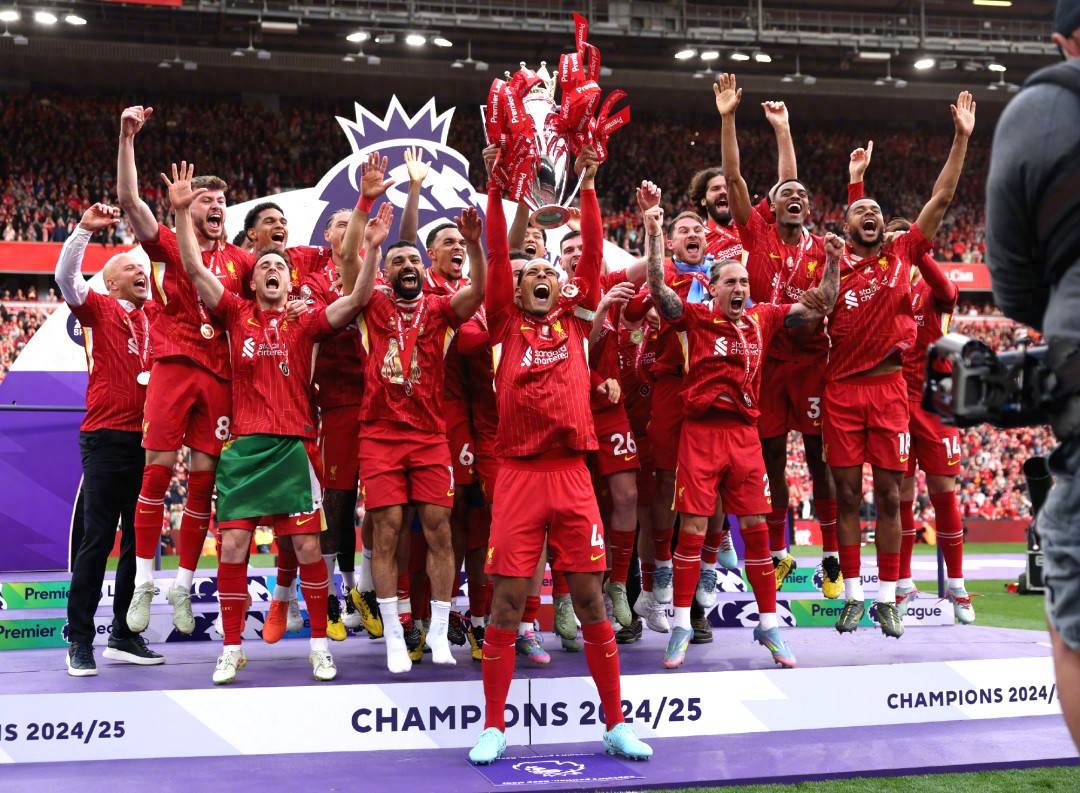 包含欧国联赛事连番大战，球队士气高涨！的词条