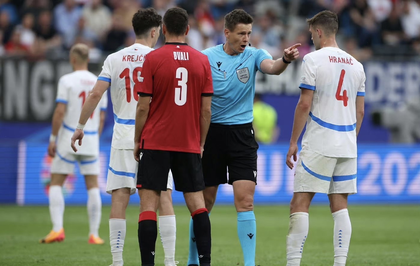 格鲁吉亚队在比赛中力挽狂澜赢得胜利的简单介绍 格鲁吉亚队在比赛中力挽狂澜赢得胜利的简单介绍