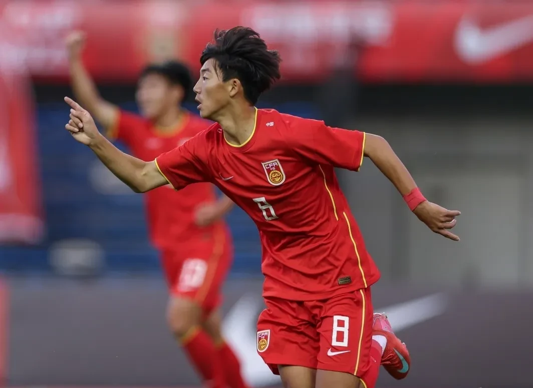 比赛悬念重重,胜负未卜,球员斗志昂扬的简单介绍 比赛悬念重重,胜负未卜,球员斗志昂扬的简单介绍