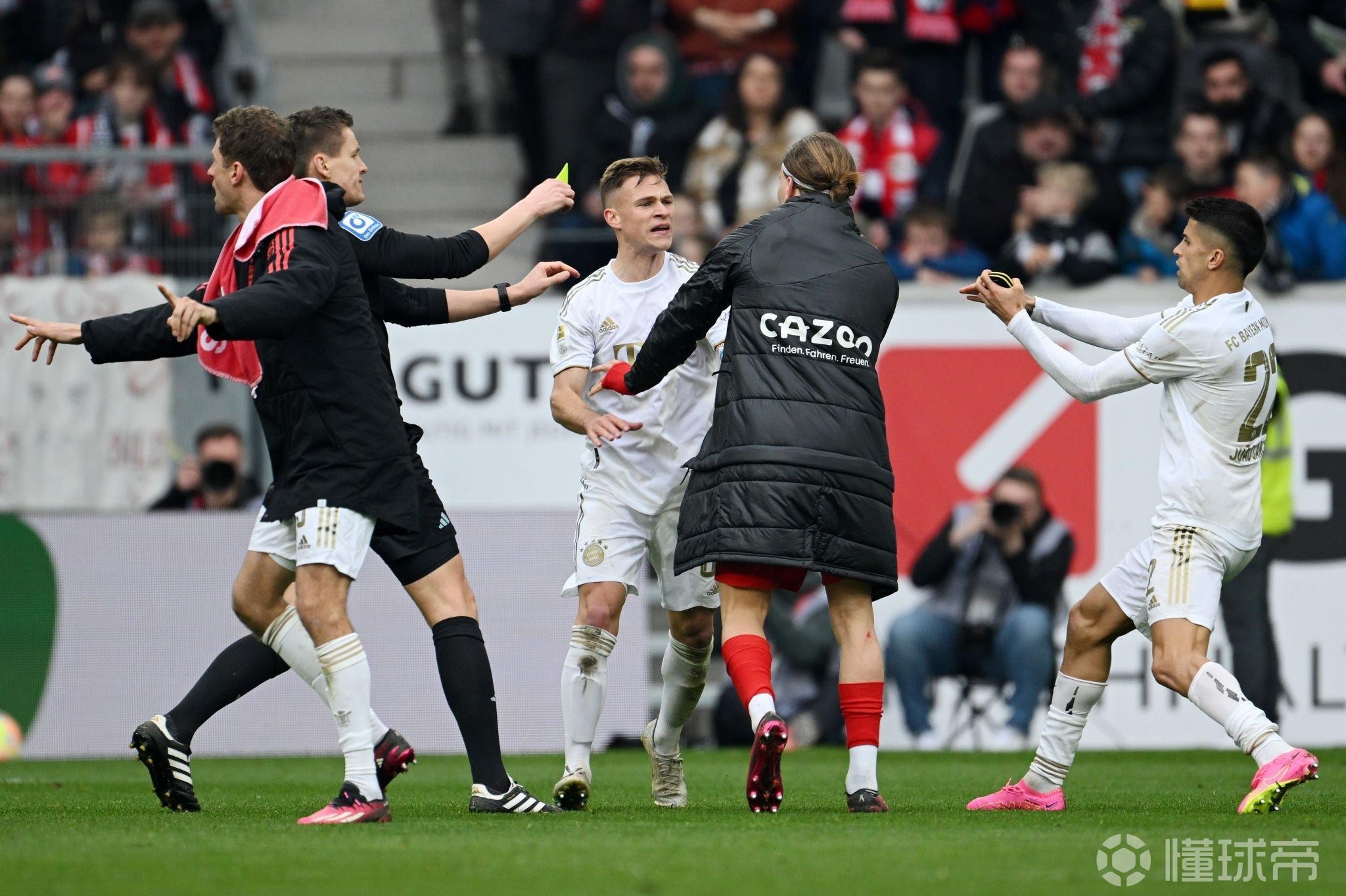 ac米兰体育官网-弗赖堡球员状态下滑，引发球迷担忧的简单介绍