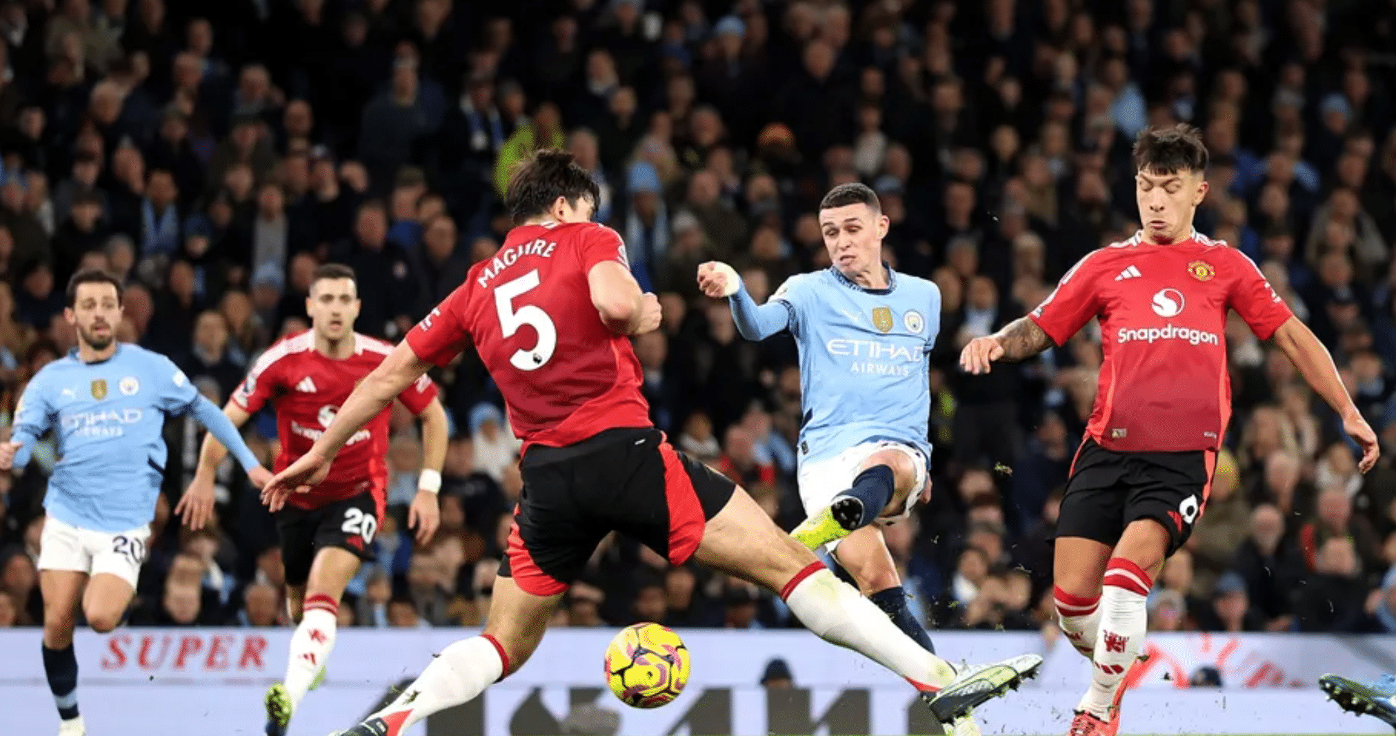 切尔西主场被曼联击溃，赛季不顺的简单介绍