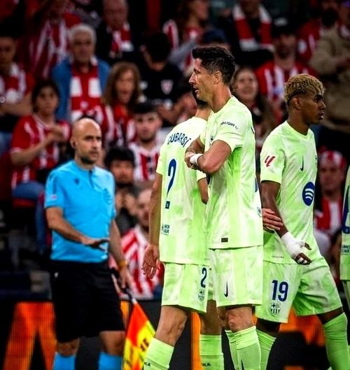 马赛逆转塞维利亚,莱万关键制胜的简单介绍 马赛逆转塞维利亚,莱万关键制胜的简单介绍