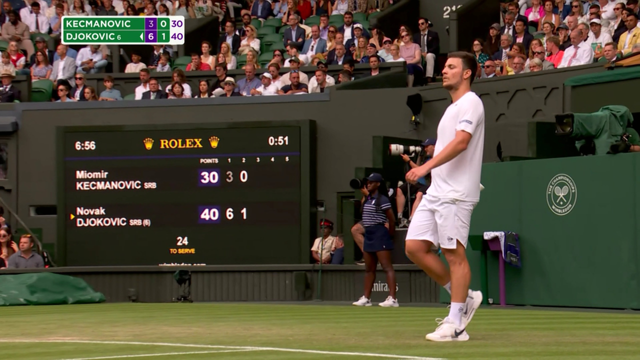 米兰APP下载-包含联合杯绝杀温网,德约科维奇统治全场的词条