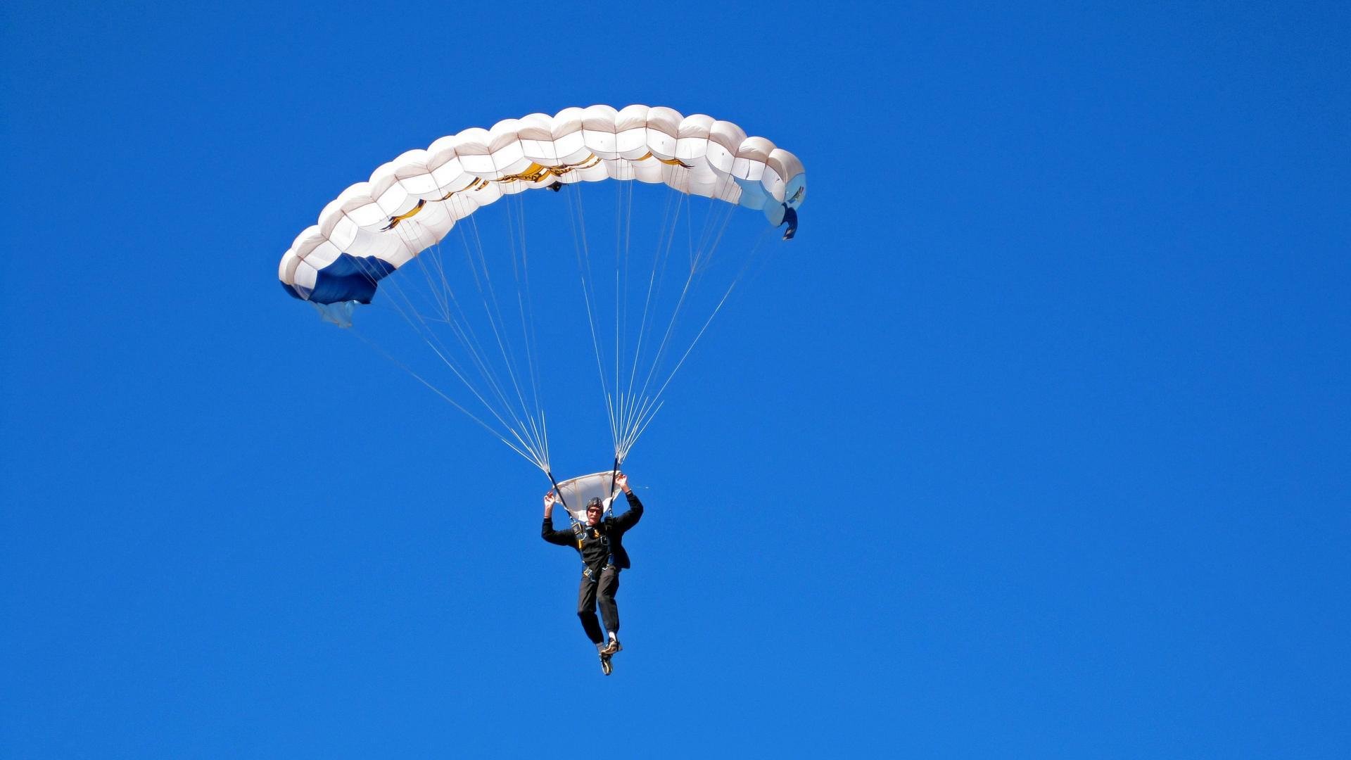 末节之王！杰伦格林独砍18分接管比赛，广东险胜吉林守住主场