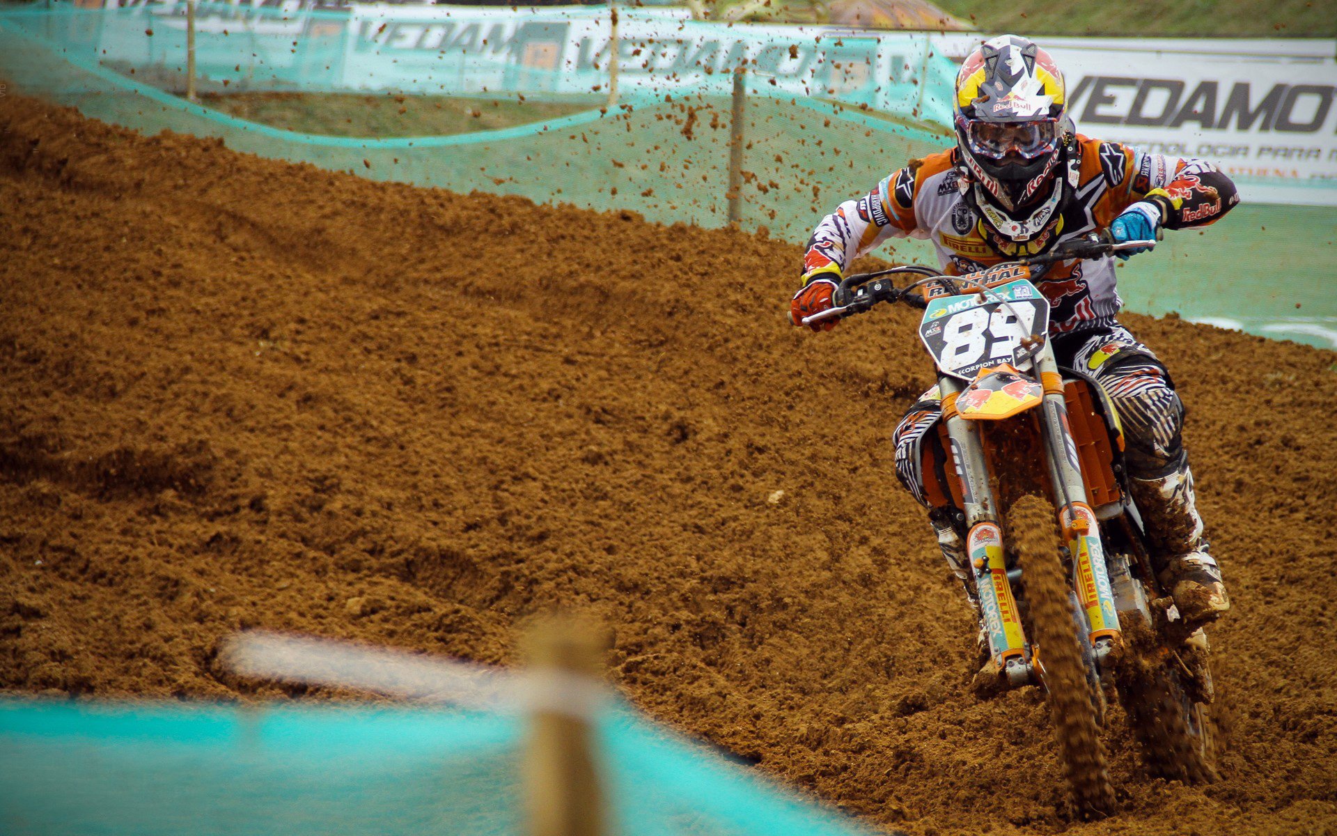 中国米兰体育-羽球鏖战记，黄鸭组合惊艳四座，中国队力克德国队展团队韧性