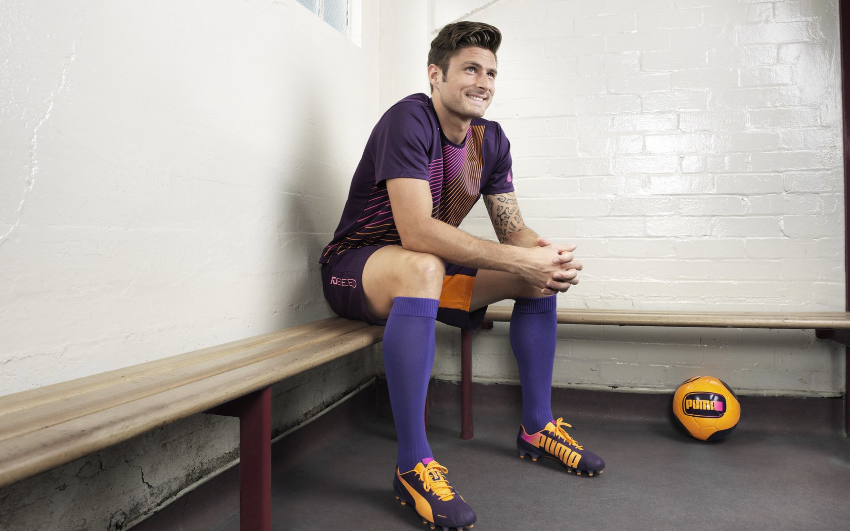 米兰体育入口-迪马利亚点燃赛场，切尔西奇迹翻盘利物浦